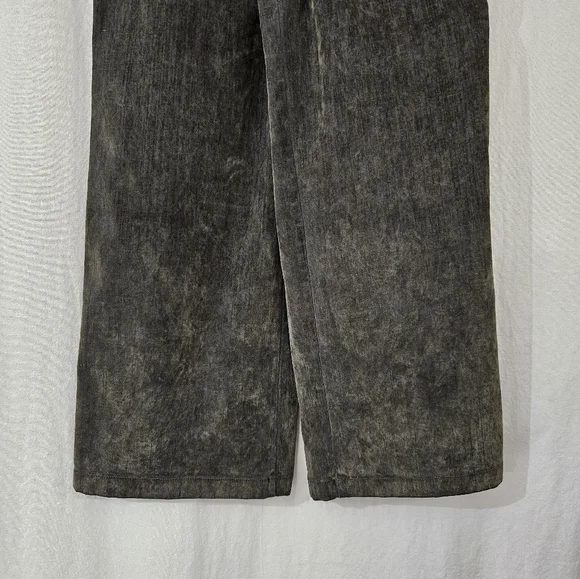 Universal Thread Short Sleeve Flocked Denim Jumpsuit in Olive Green Size 4 & 12 - Picture 7 of 12